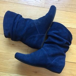 STEVE MADDEN Suede Navy Booties